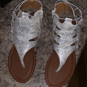 Size 5 women sandals. Brand new, never worn